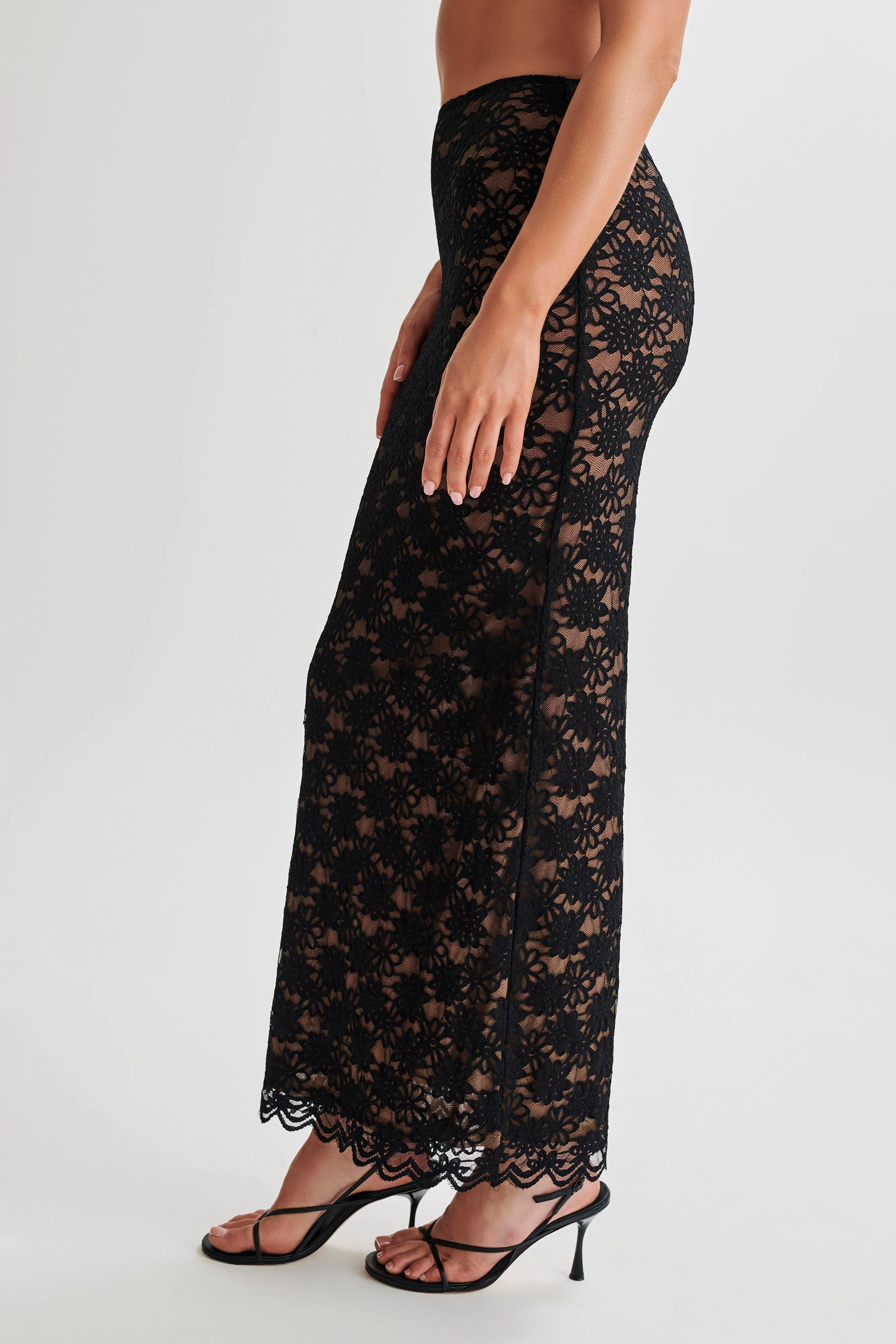 Chic Black Elska Lace Maxi Skirt for Stylish Women