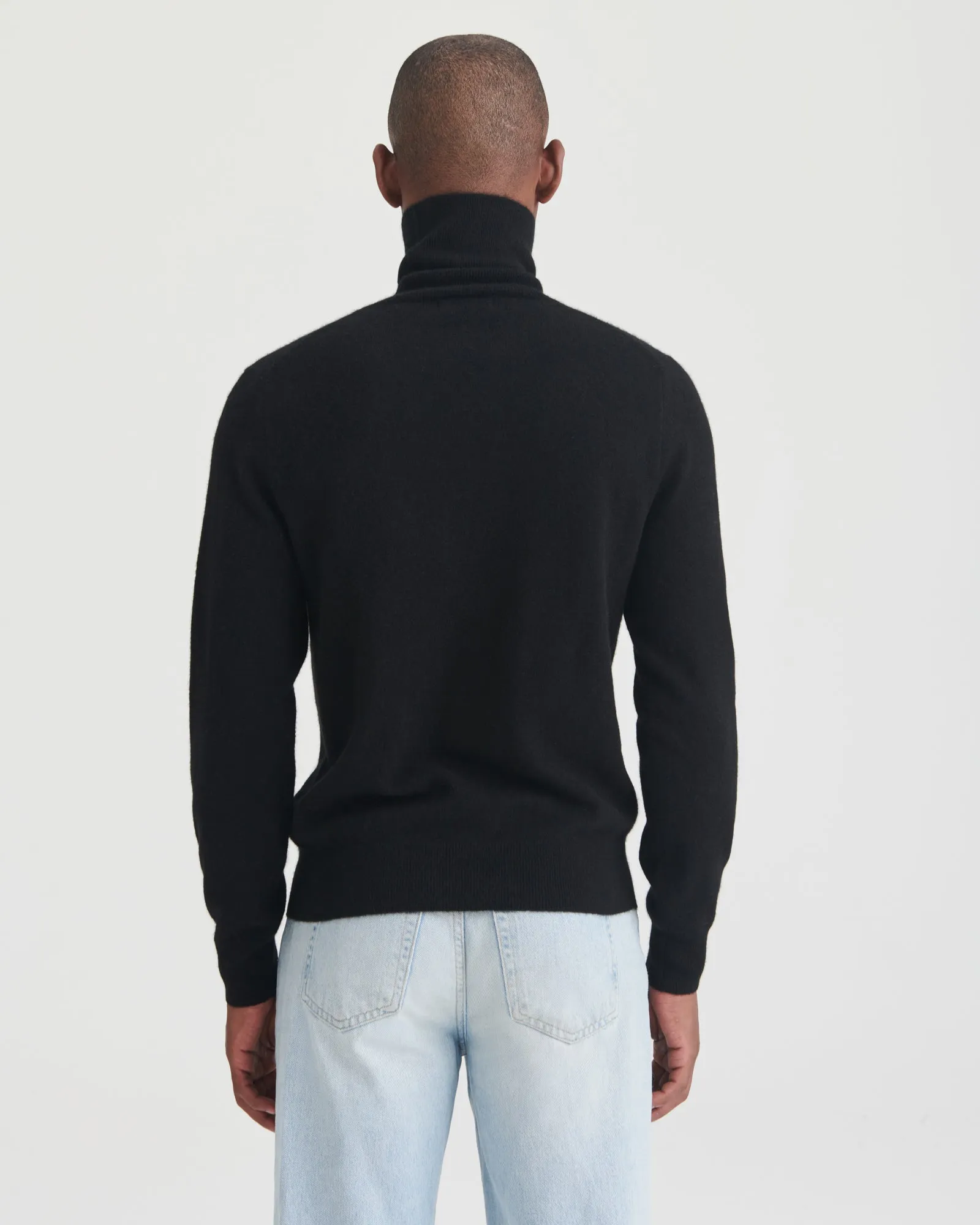 Signature Cashmere Turtleneck