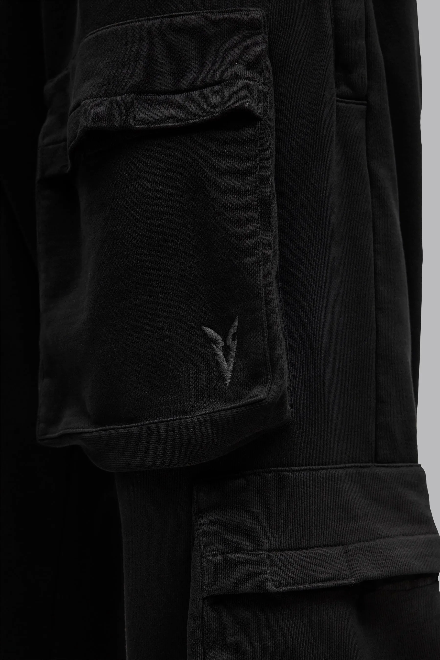 V_LYFE420 CARGO JOGGERS - Black